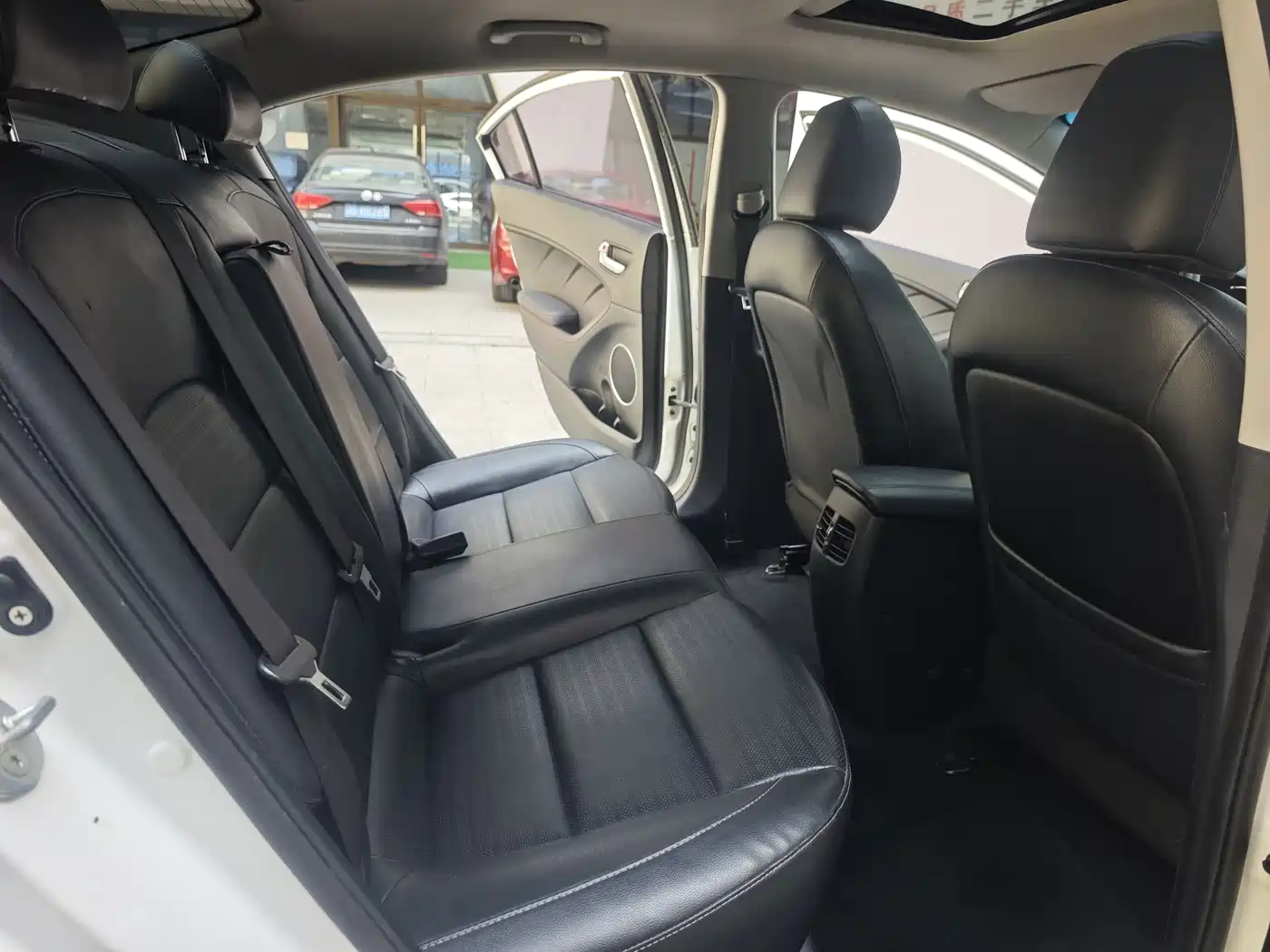 Kia K3 2016 1.6L Automatic Premium фото 12