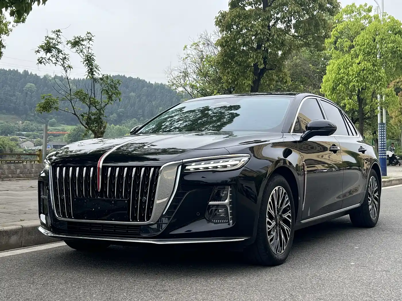 Hongqi H5 2023 2.0T Auto Smart Connect Flagship