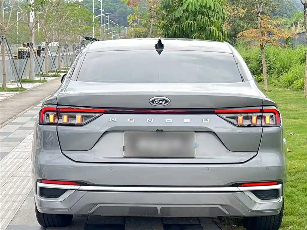 Toyota Levin 2022 Dual Engine 1.8H E-CVT Luxury Edition фото 22