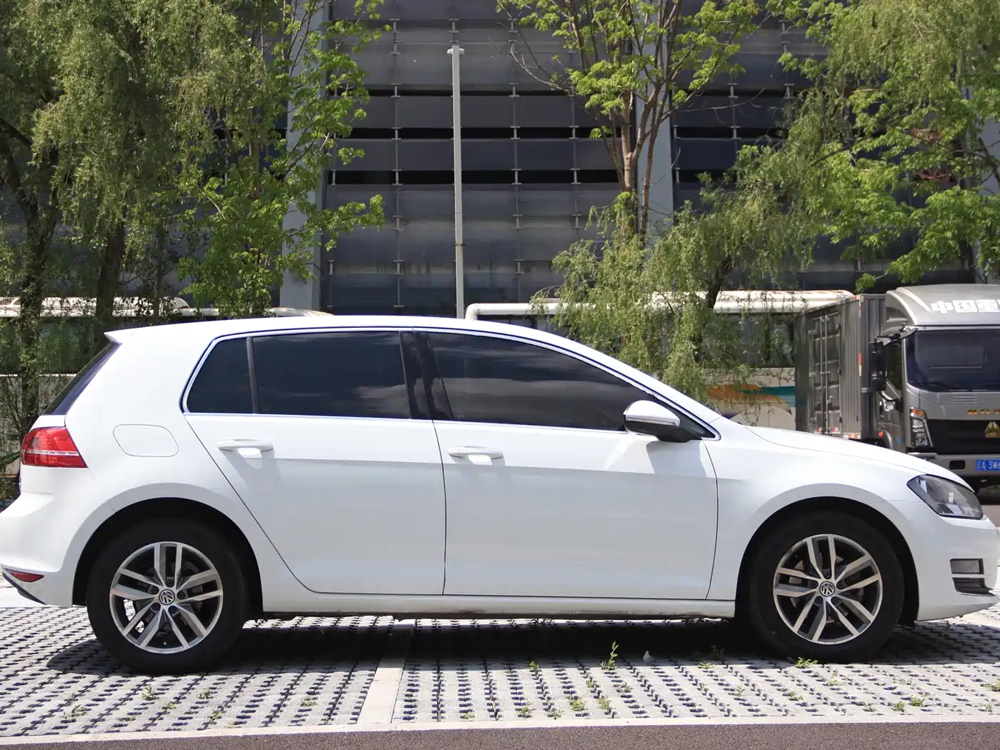 Volkswagen Golf 2016 230TSI Automatic Luxury фото 17