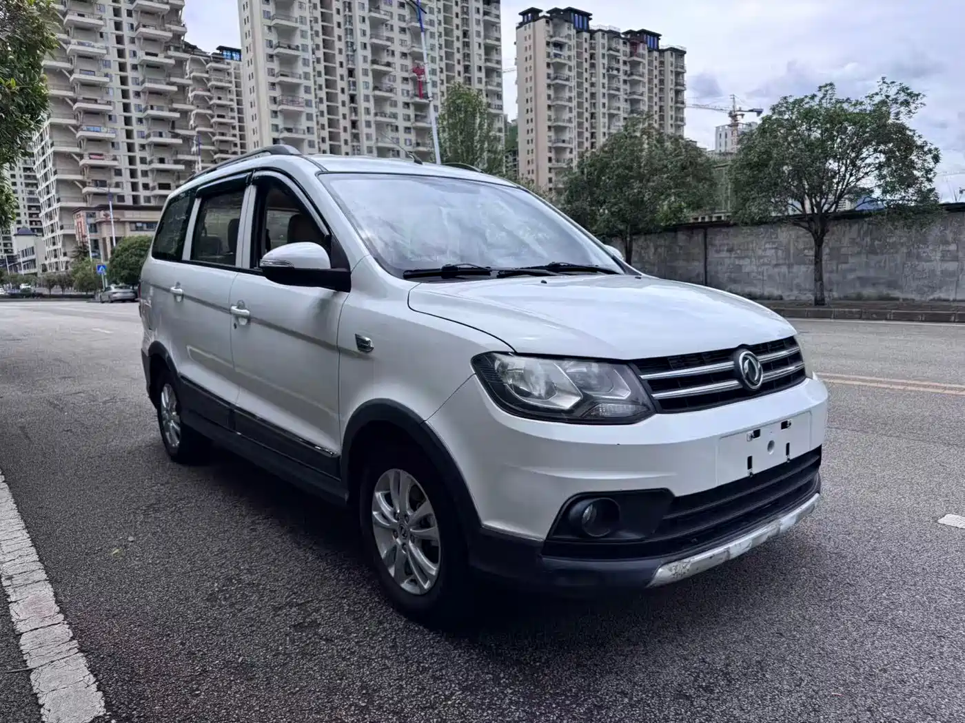 Dongfeng Fengguang Fengguang 360 2015 2015 Model 1.5L Manual Comfort 5-seater China IV