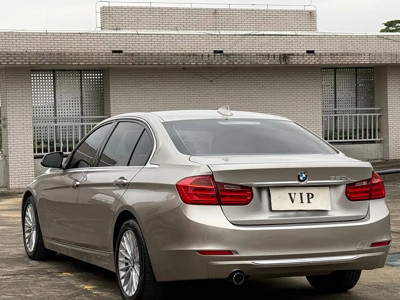 BMW 3 Series 2013 320Li Luxury Design Package фото 15