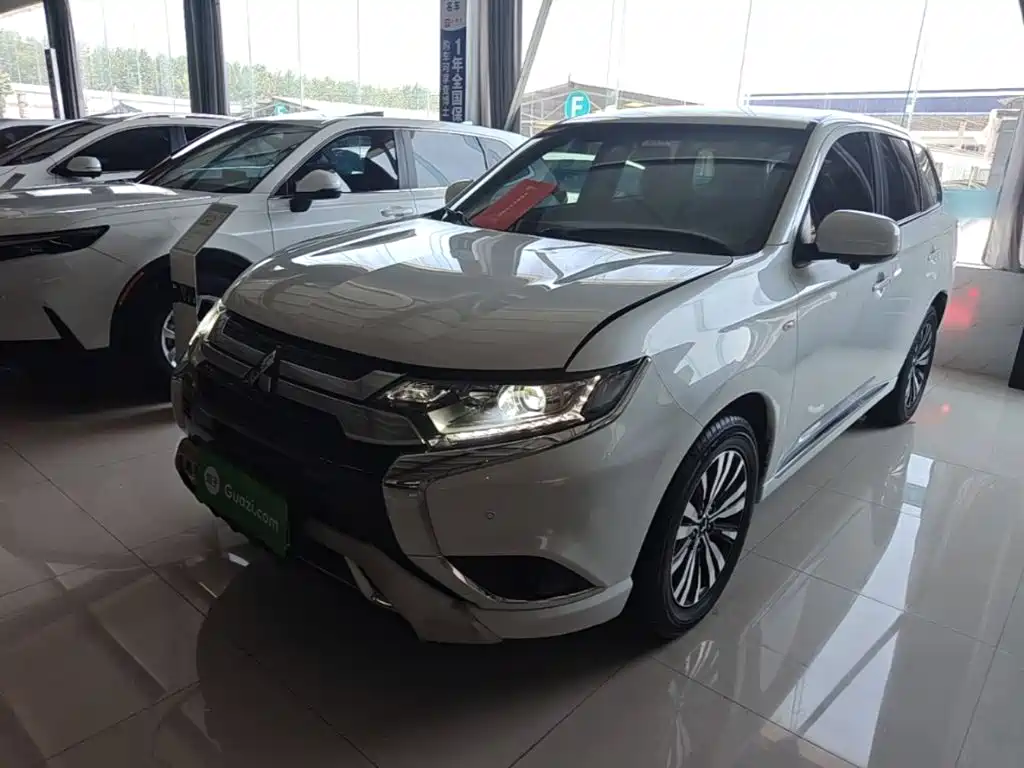 Mitsubishi Outlander 2021 2.0L 2WD Smooth Ride Version 5-Seater