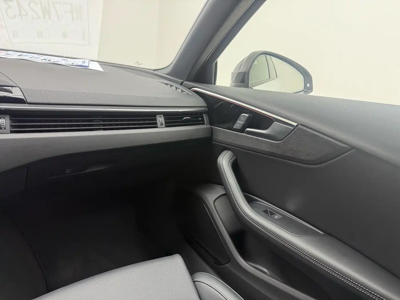 Audi A4L 2025 2025 2 Million Celebration Edition 40 TFSI Luxury Dynamic