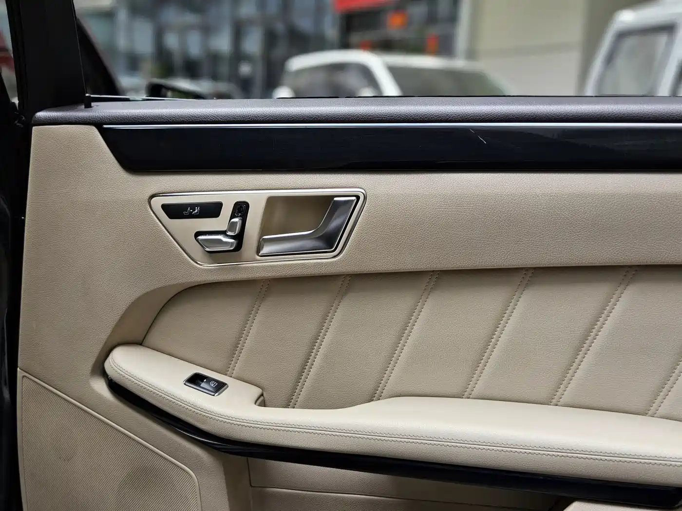Mercedes-Benz E-Class 2014 Facelift E 260 L Sport фото 21
