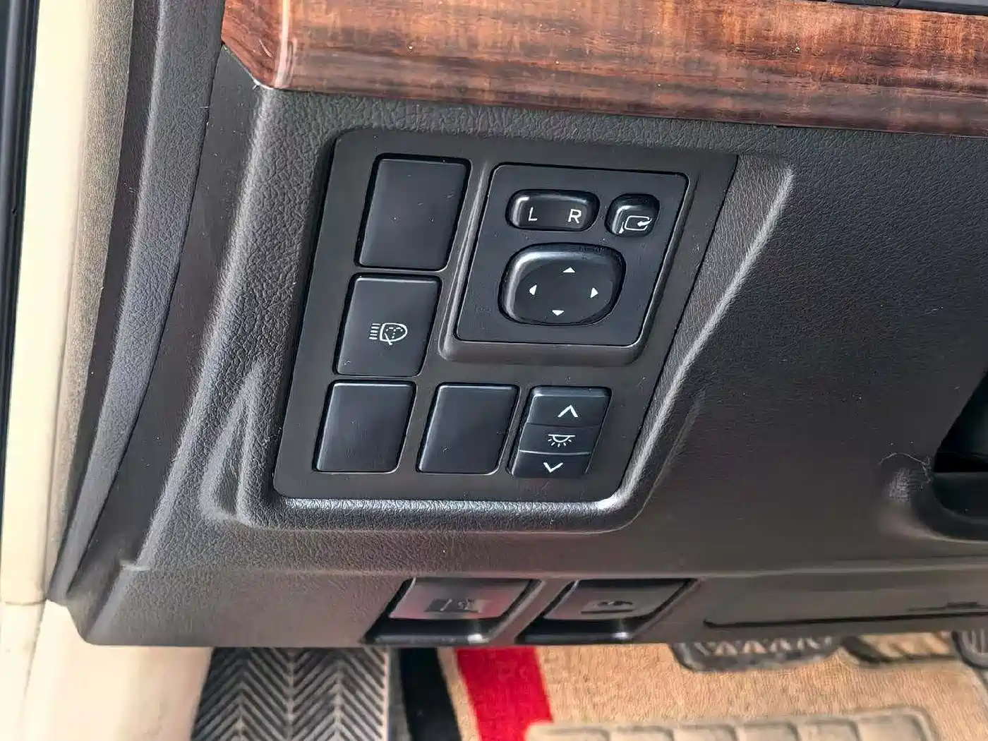 Toyota Prado 2010 4.0L Automatic VX фото 5