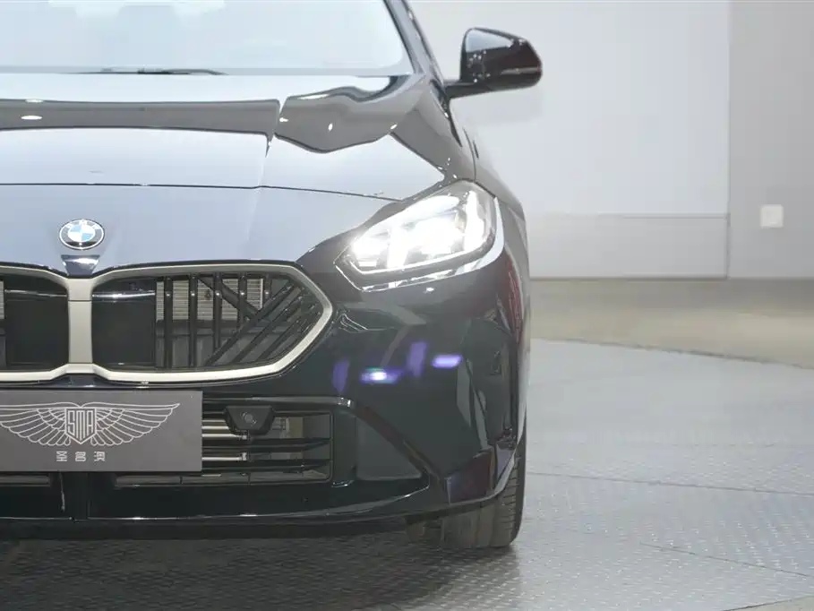 BMW 2 Series 2025 225L M Sport Package фото 5