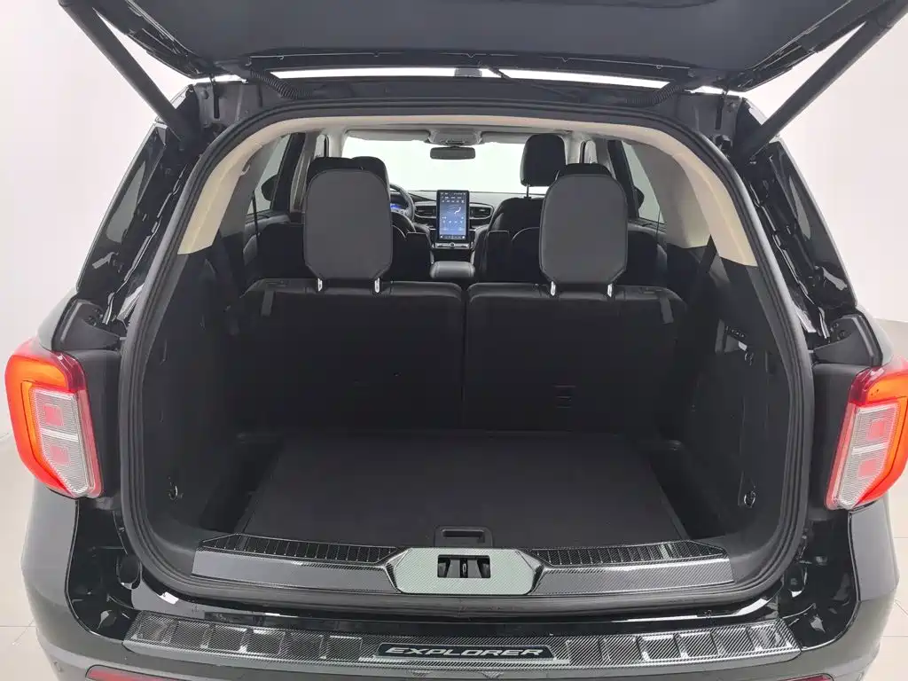 Ford Explorer 2021 2020 EcoBoost 285 AWD Titanium Edition 6-Seater