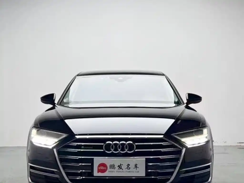 Фото 2 - Audi A8