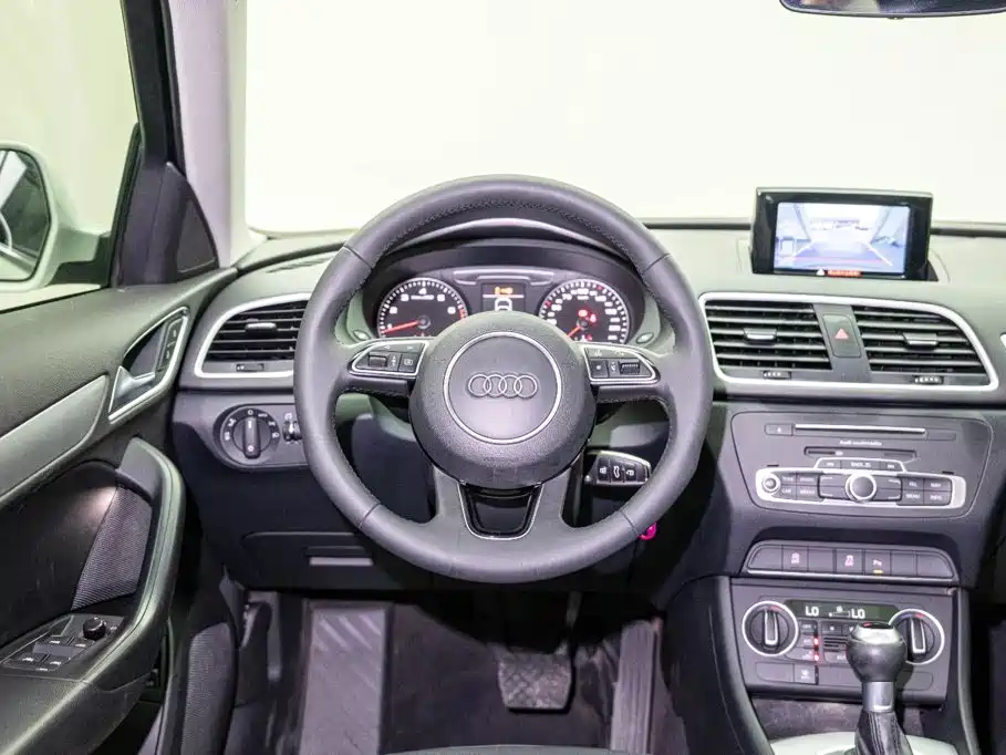 Фото 11 - Audi Q3