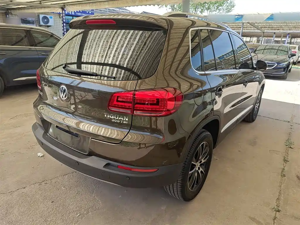 Volkswagen Tiguan 2015 1.8TSI Automatic 2WD Highline фото 5