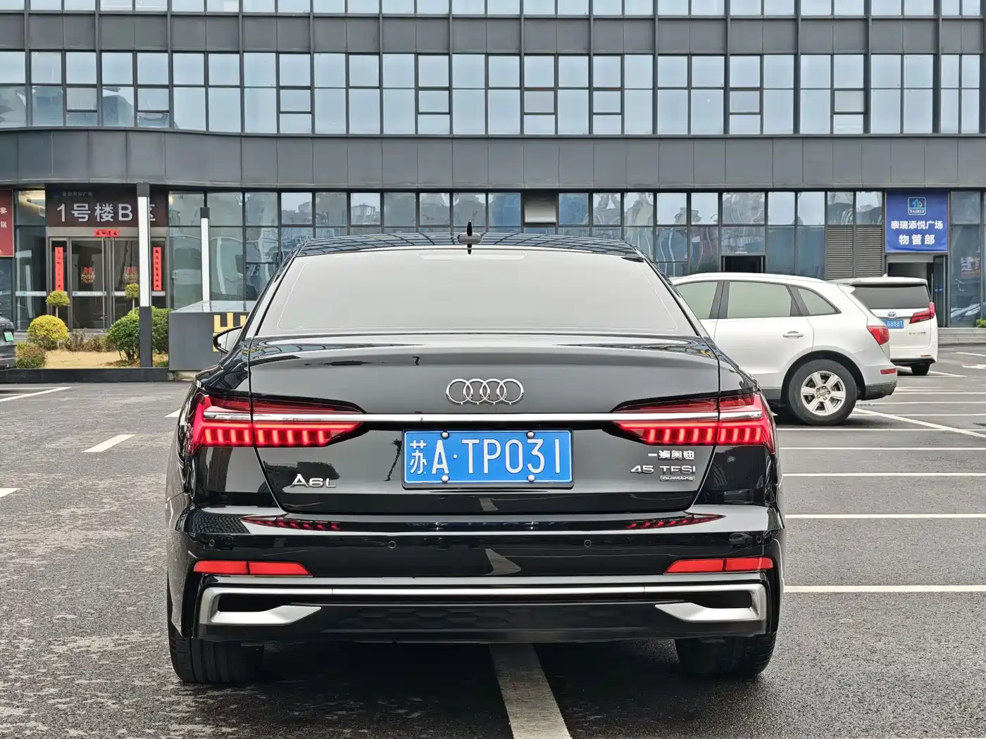 Audi A6L 2024 45 TFSI quattro Premium Dynamic фото 5