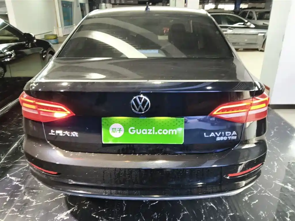 Volkswagen Lavida 2019 1.5L Automatic Comfort Edition China VI фото 6