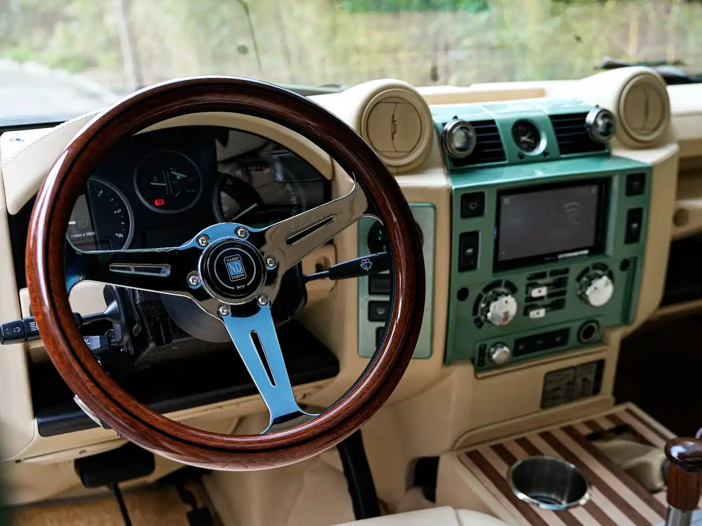 Land Rover Defender фото 8