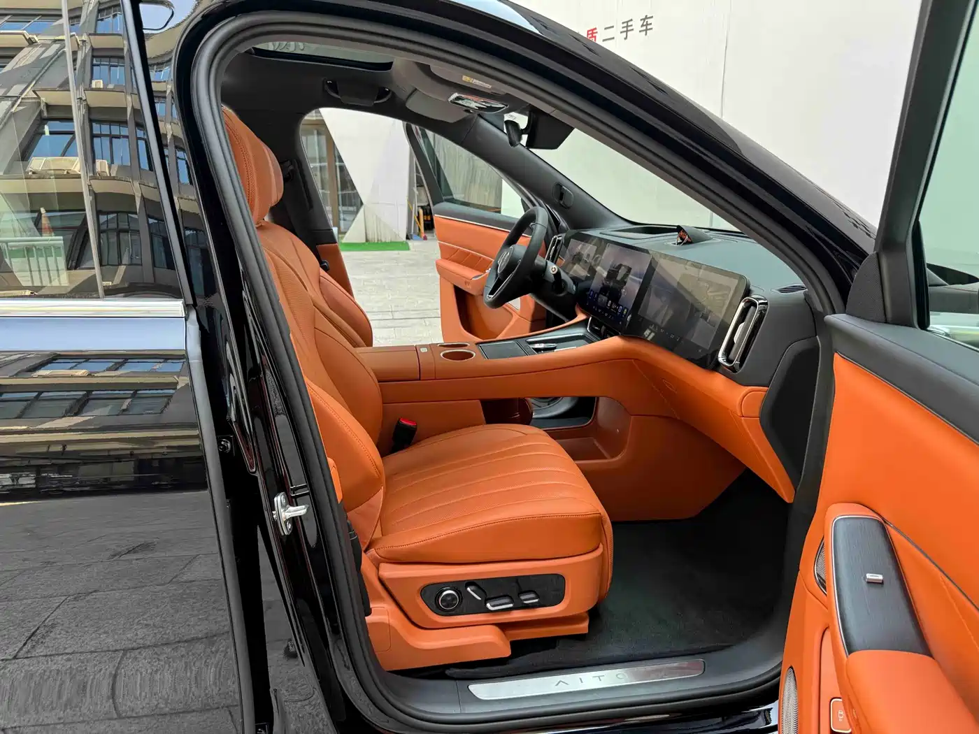 Aito AITO M8 2026 2025 Model Extended Range Max+ Edition 53.4kWh 6-Seater