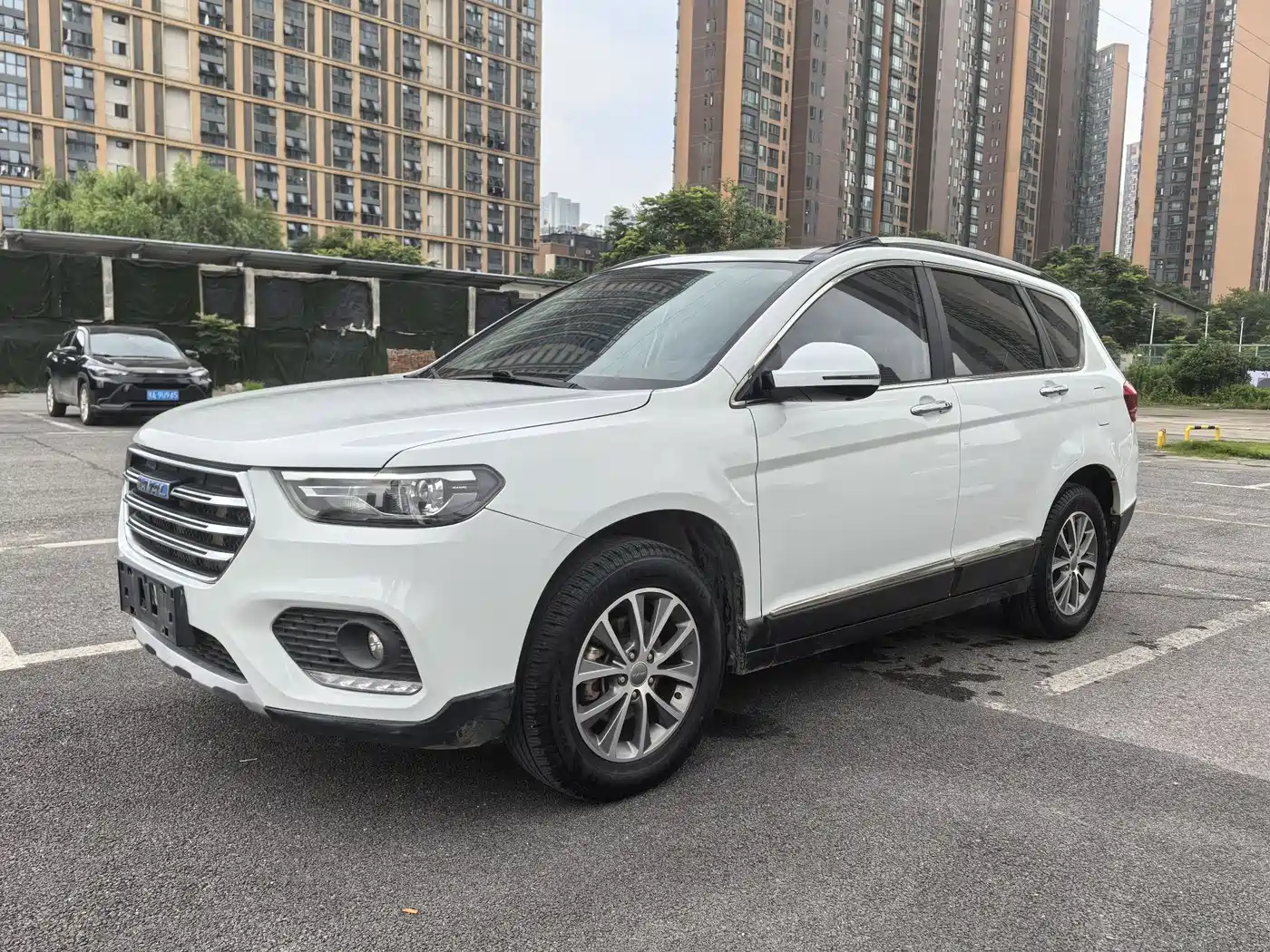 Photo 1 - Haval H6