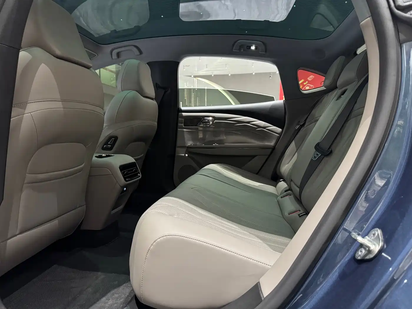 GEELY GALAXY GALAXY SPARKLE 8