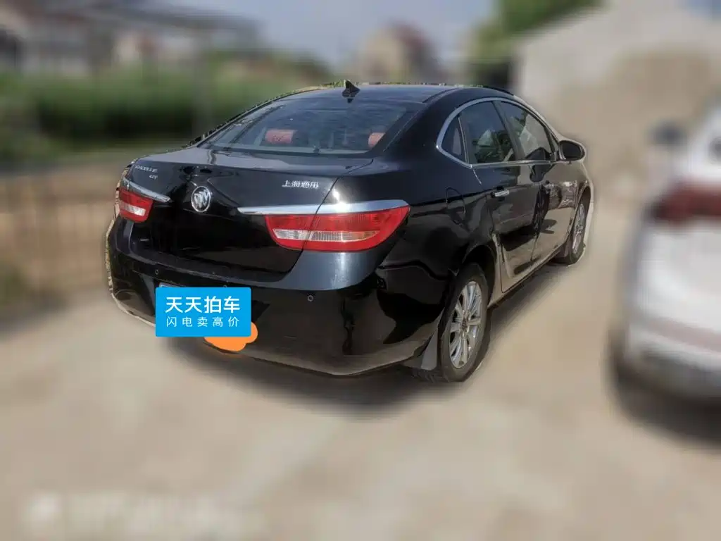 Photo 2 - Buick Excelle