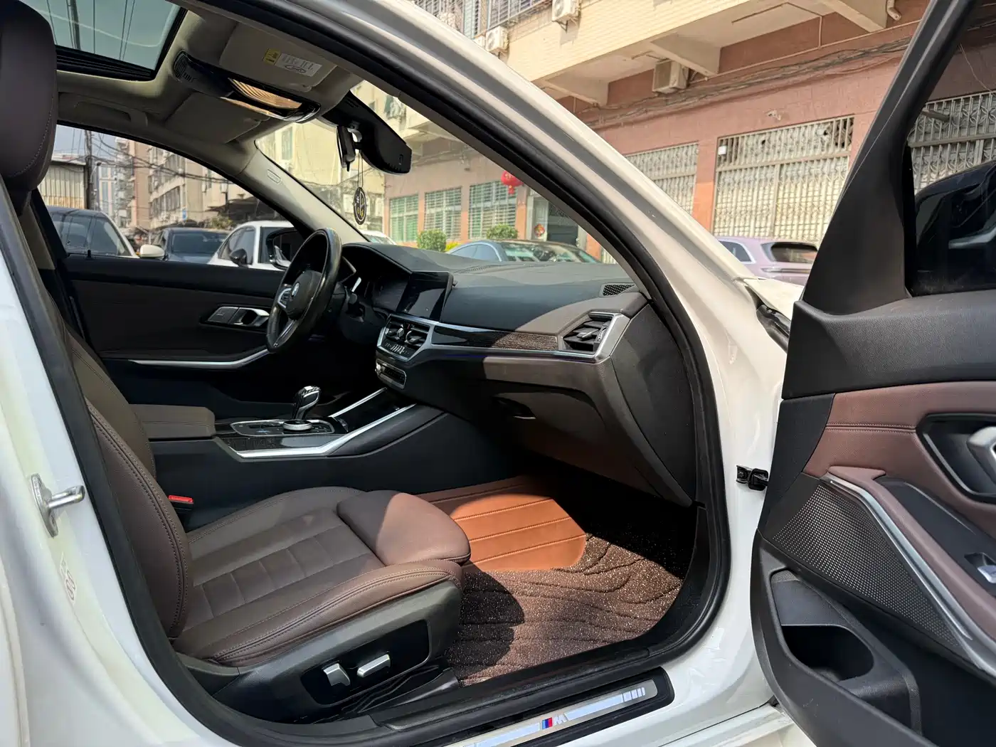 BMW 3 Series 2021 Second Facelift 325Li M Sport Package фото 12
