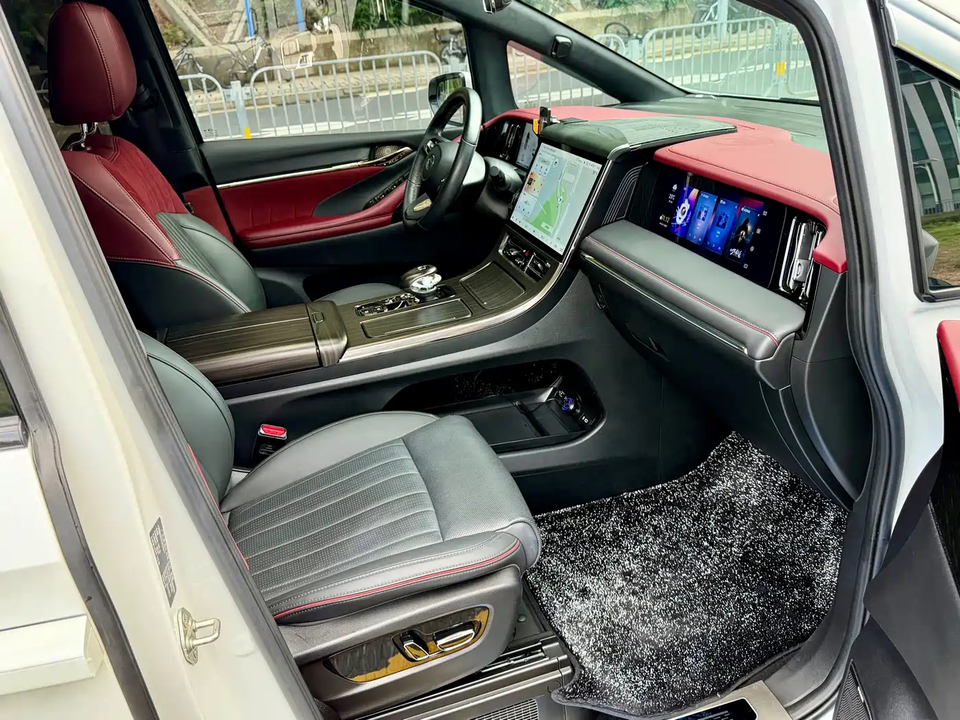 GAC Trumpchi Trumpchi M8 2023 Model Master Series Hybrid Royal Edition фото 10