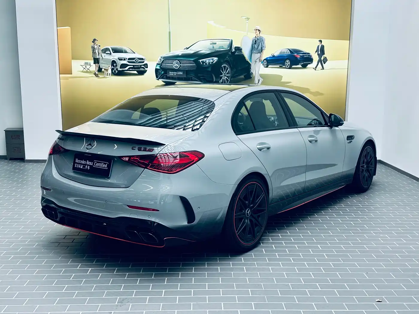 Mercedes-Benz C-Class AMG New Energy 2024 Mercedes-AMG C 63 S E PERFORMANCE F1 Edition фото 3
