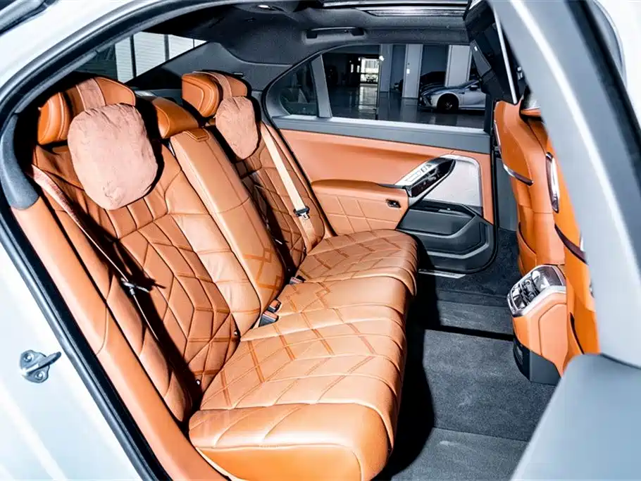 BMW i7 2023 eDrive50L Premium M Sport Package фото 25