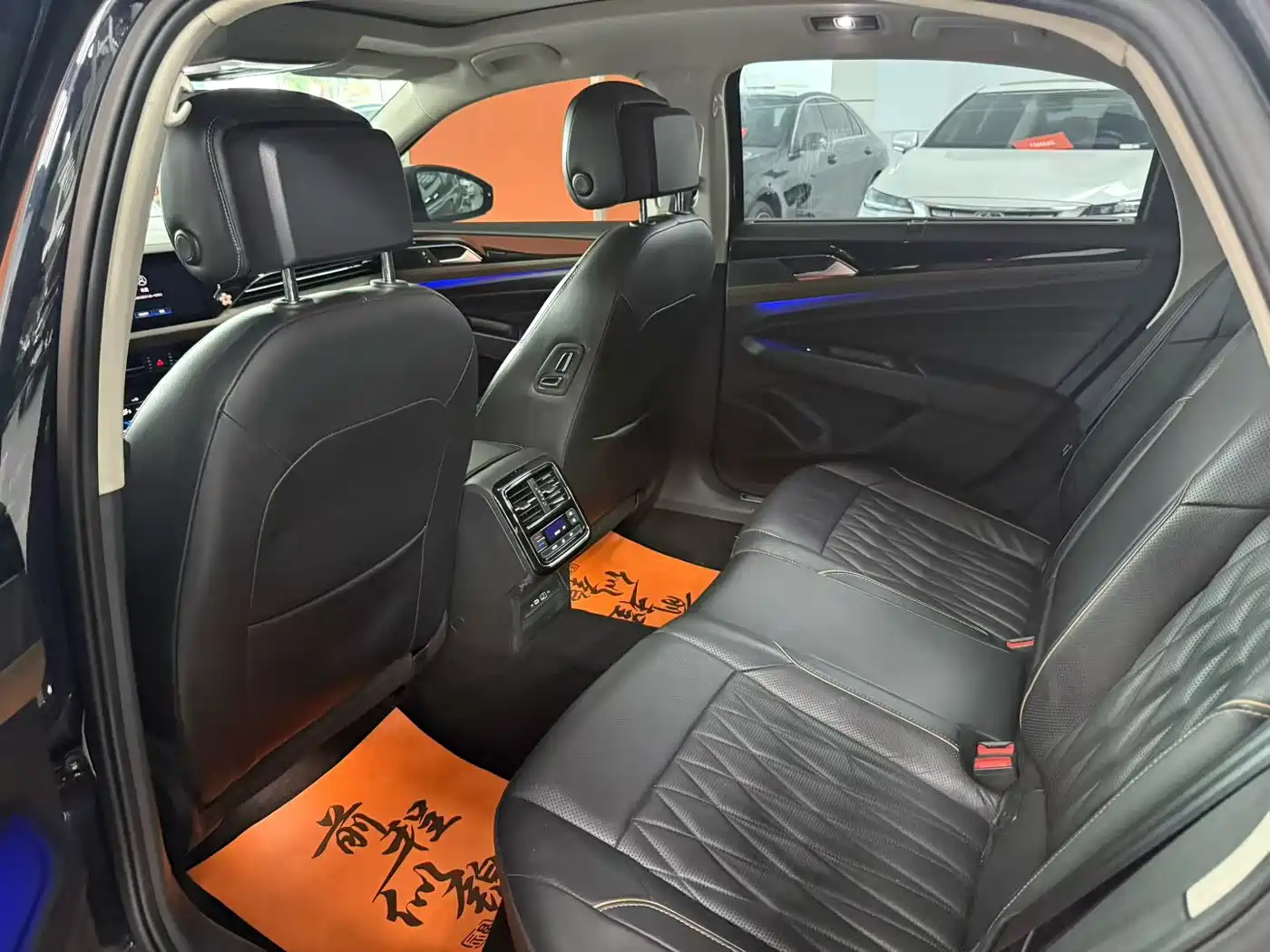 Фото 5 - Volkswagen Passat