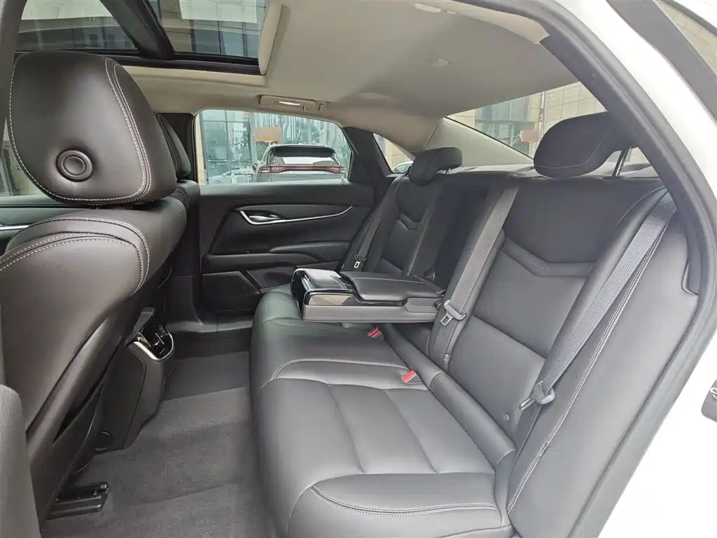 Cadillac XTS 2018 28T Technology фото 12