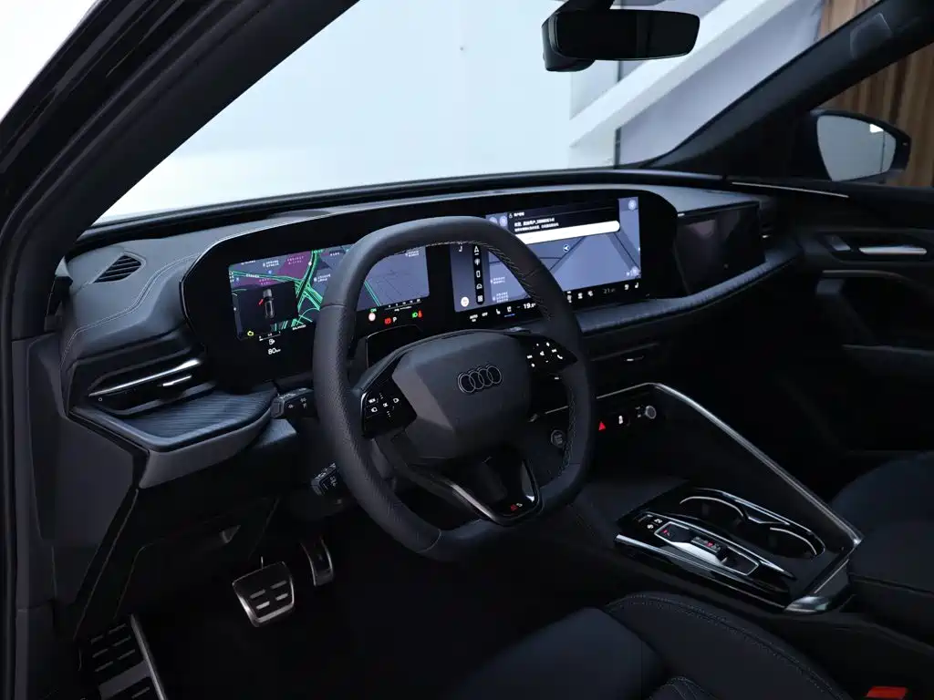 Фото 11 - Audi Q5L