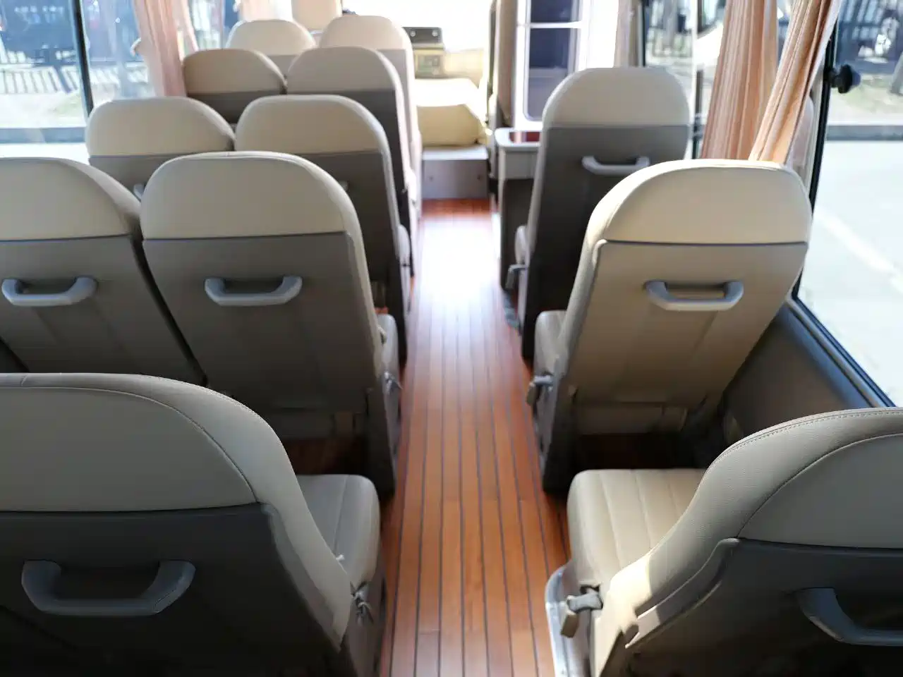 Toyota Coaster 2021 2019 4.0L Luxury Vehicle GRB53L-ZEMNK 23-seater with Armrests 9GR