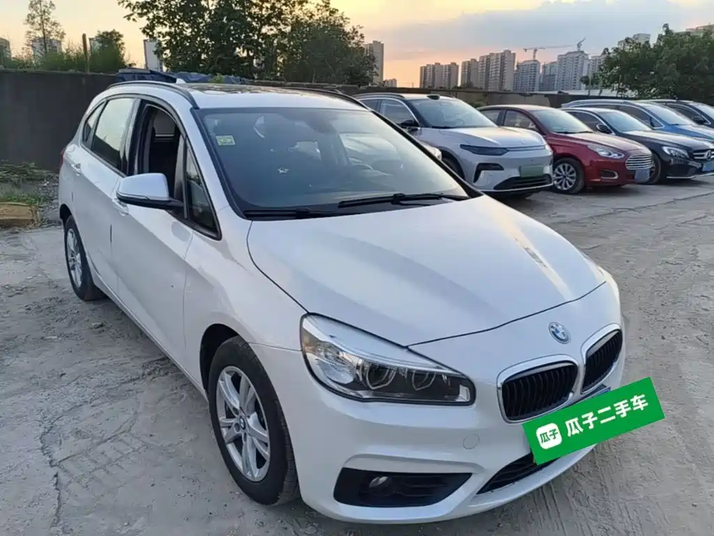 BMW 2 Series Touring 2018 2016 218i Leading