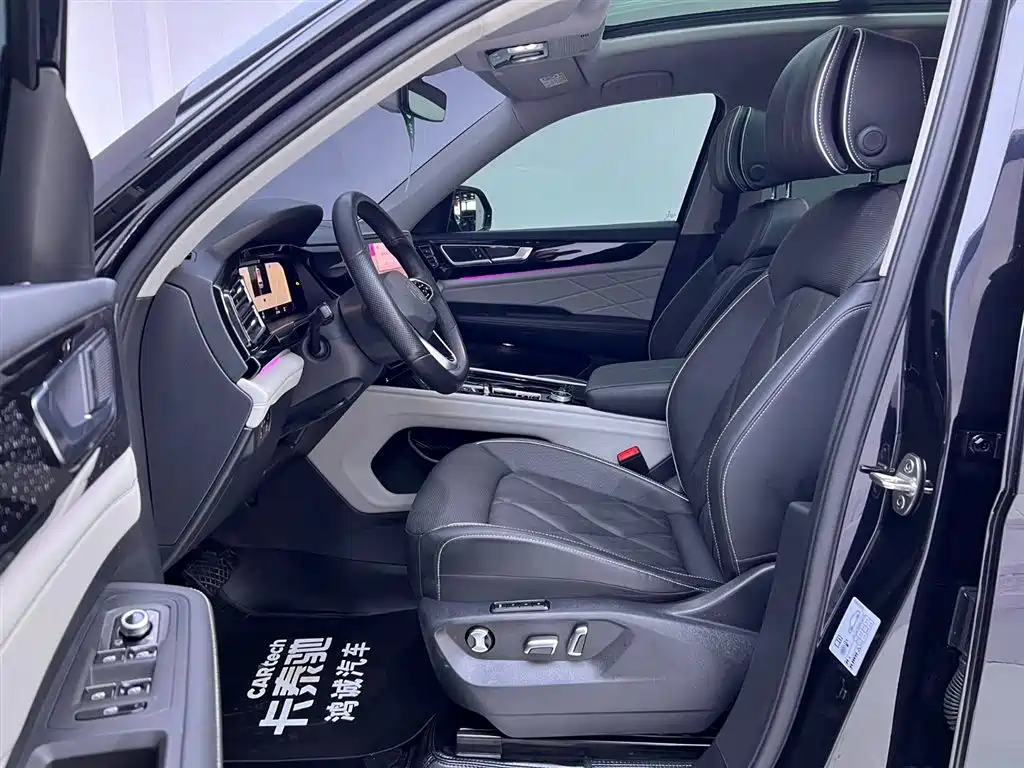 Volkswagen Teramont 2024 380TSI 4WD Dragon Glory Edition фото 16