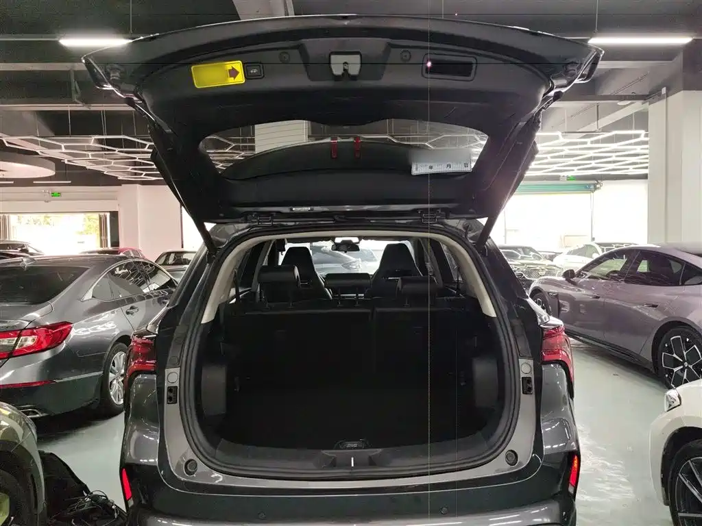Фото 15 - Changan CS75 PLUS