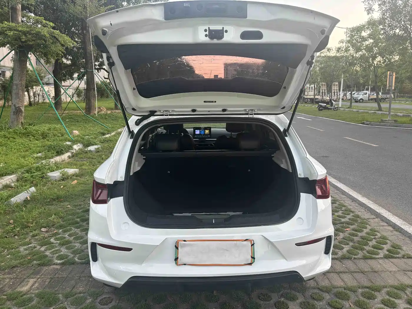 BYD e2 2021 Leading Comfort Edition фото 20