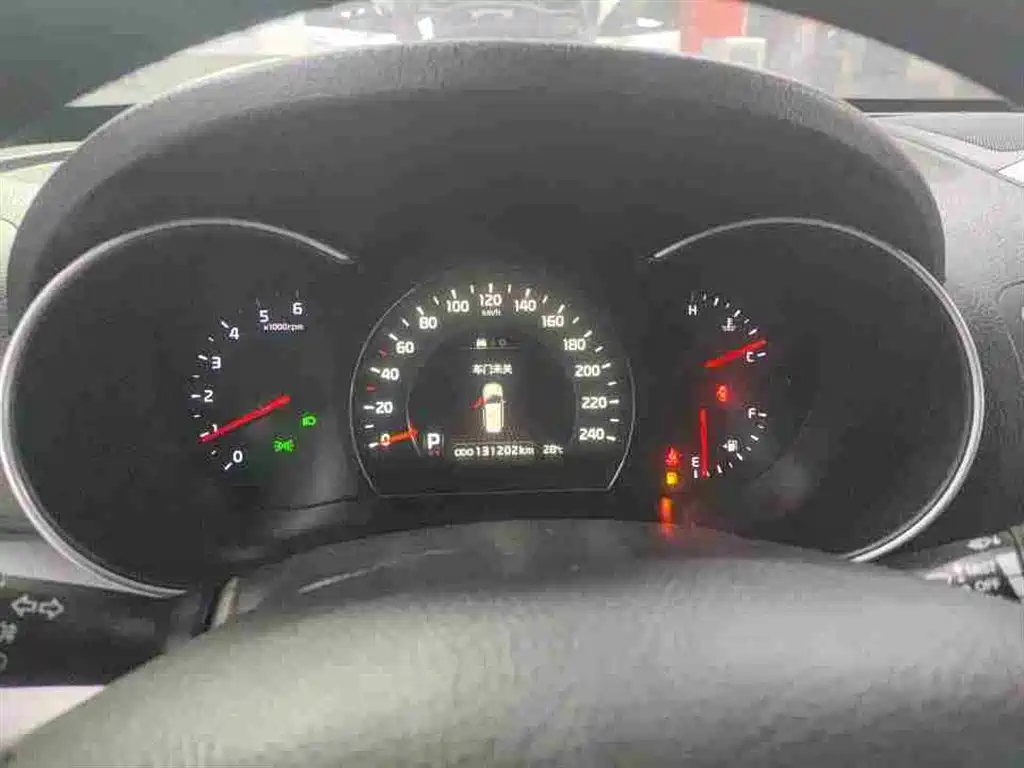 Kia Sorento 2013 2.2T 7-seat Diesel Luxury Edition фото 4