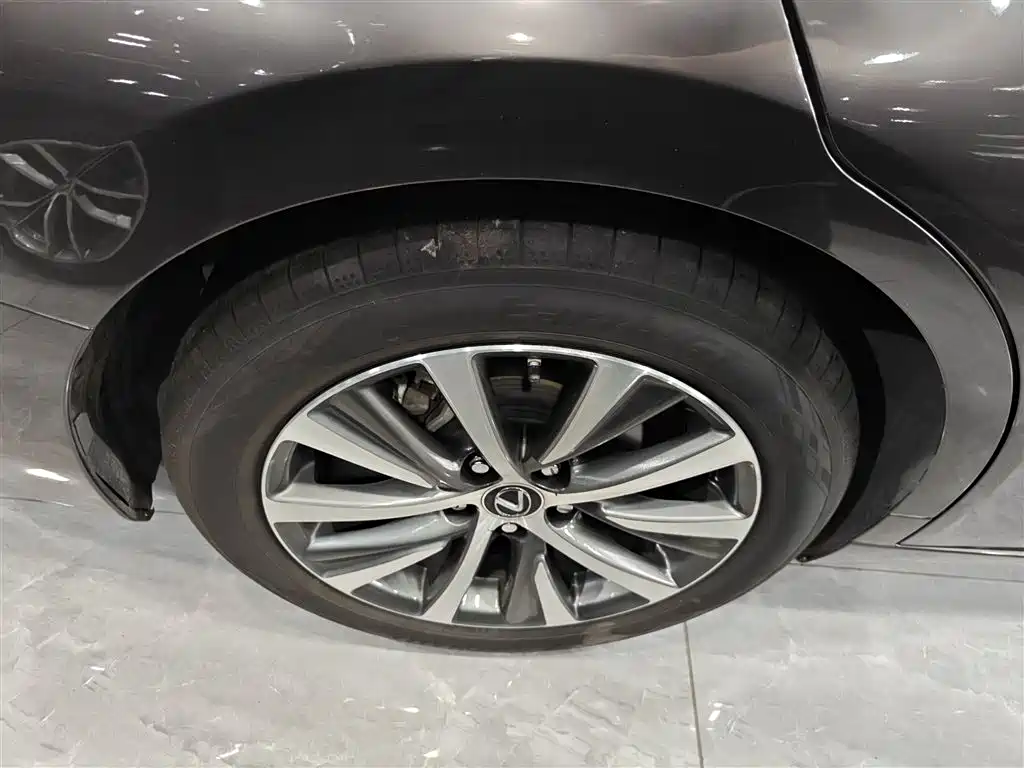 Lexus ES 2020 200 Excellence фото 25