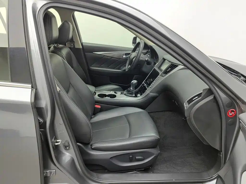 Infiniti Q50 2017 2014 3.7L Comfort Edition