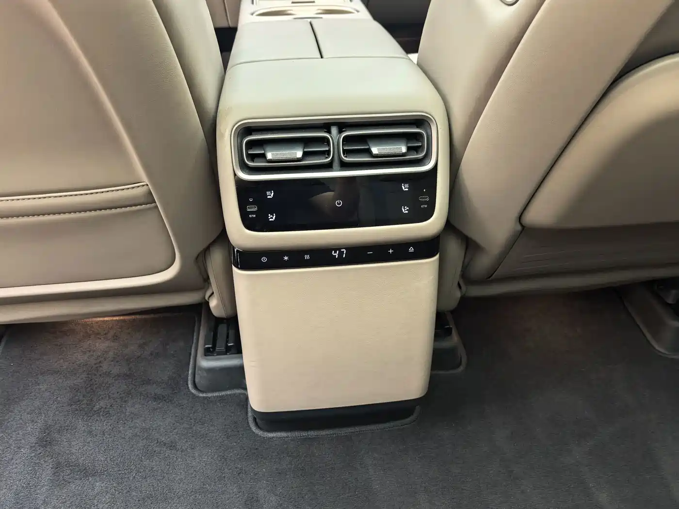 Li Auto i6 2026 2025 2WD Base Model