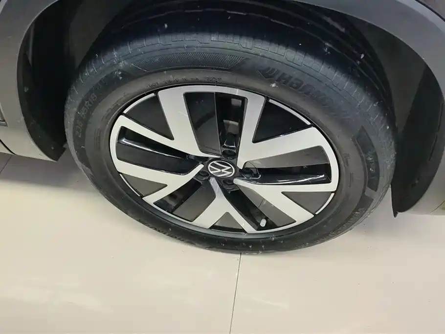 Volkswagen Tayron 2024 330TSI 2WD Luxury Plus Advanced фото 6