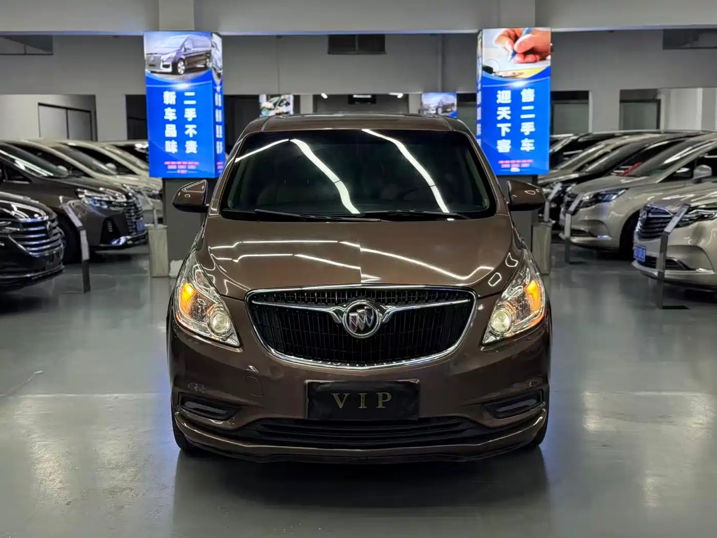 Buick GL8 2018 28T Luxury Model China VI фото 3