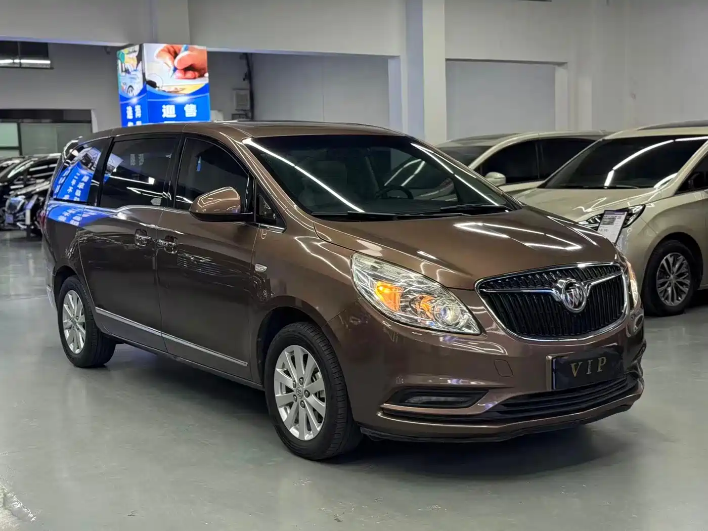 Buick GL8 2018 28T Luxury Model China VI фото 2