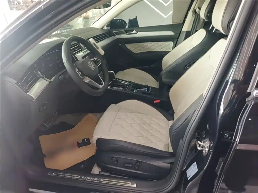 Volkswagen Magotan 2023 2 Million Units Anniversary Edition 330TSI DSG Leading Type фото 15