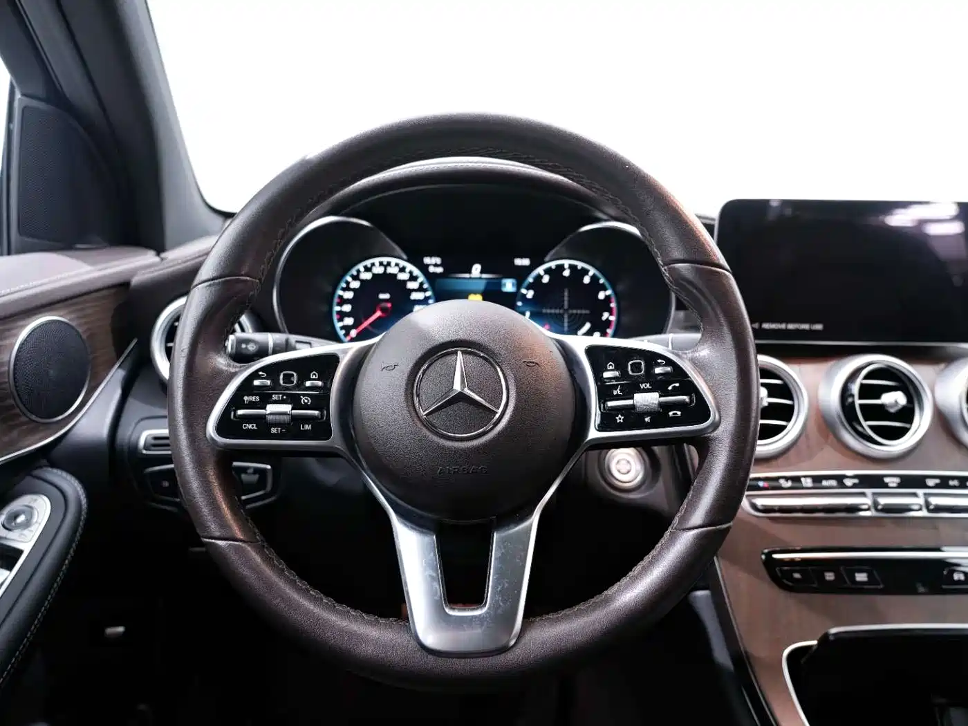 Mercedes-Benz GLC 2022 Facelift GLC 300 L 4MATIC Dynamic Collector's Edition фото 22