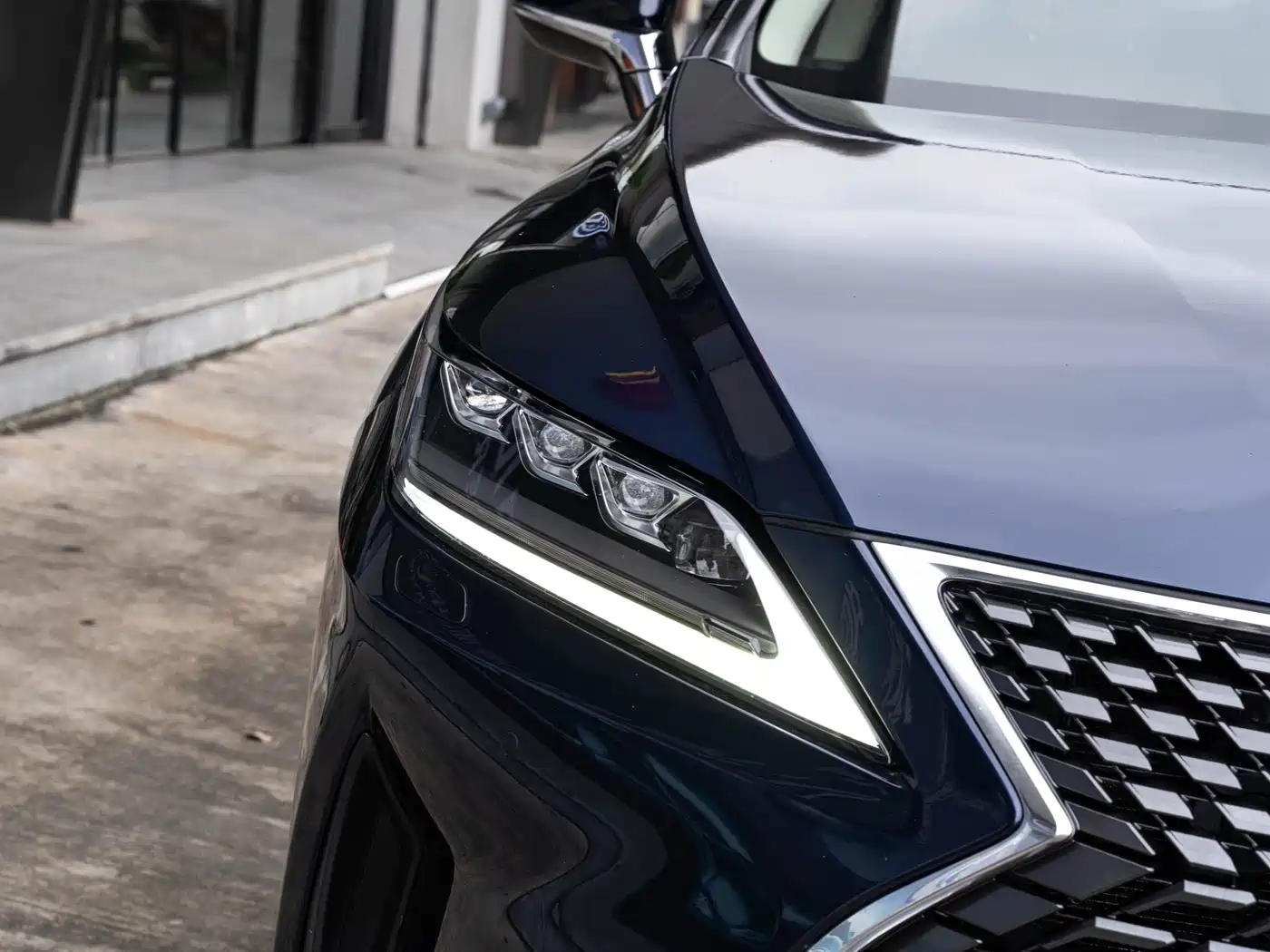 Photo 6 - Lexus RX