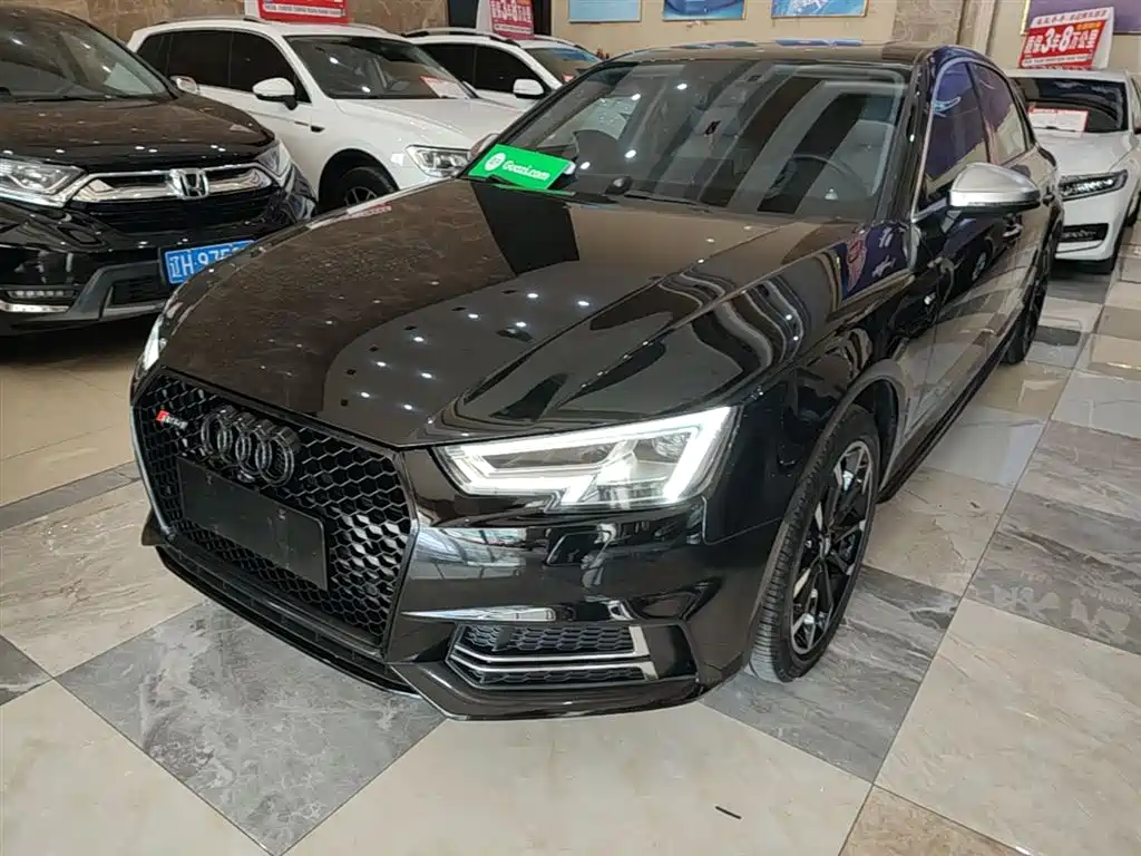 Audi A4L 2018 30th Anniversary 40 TFSI Fashion