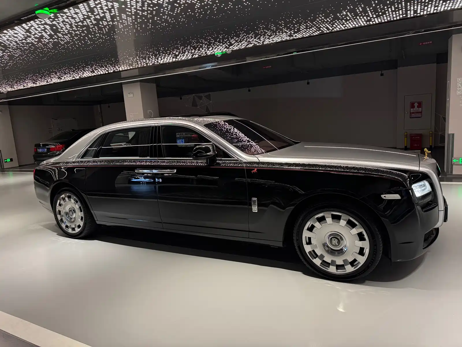 Фото 37 - Rolls-Royce Ghost