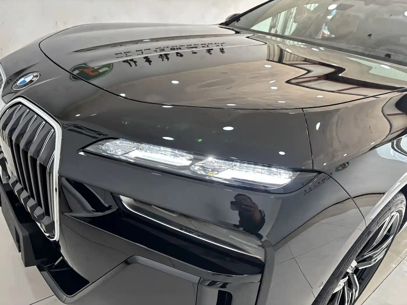 BMW 7 Series 2023 740Li Exclusive M Sport Package фото 8