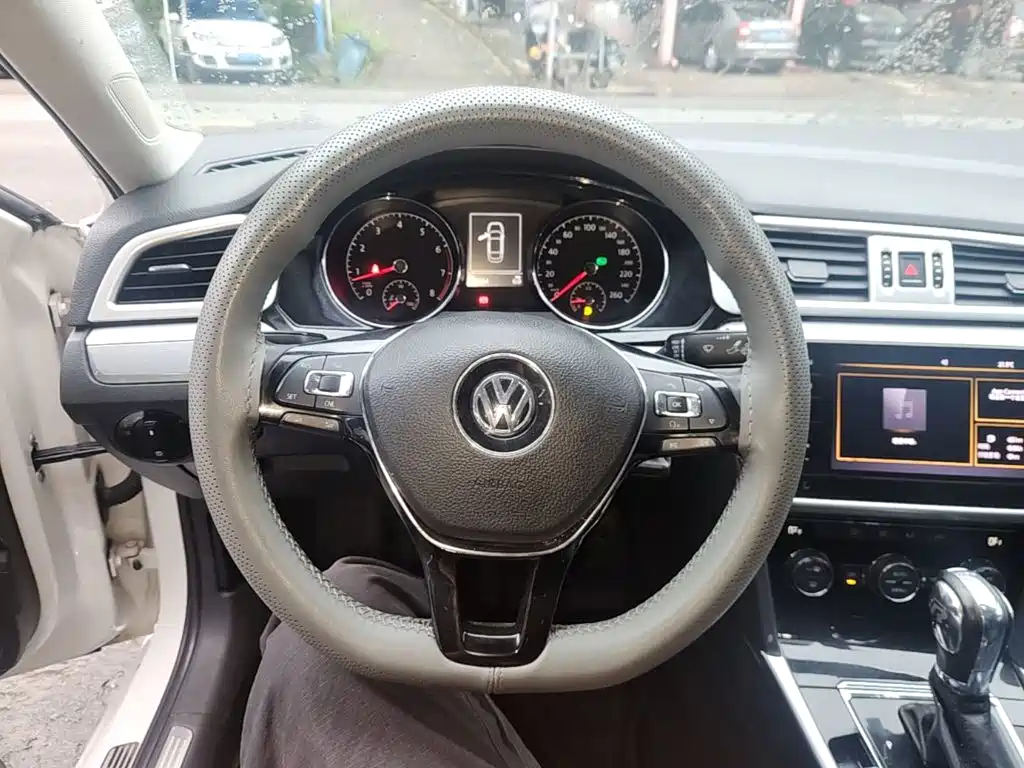Photo 11 - Volkswagen Lamando
