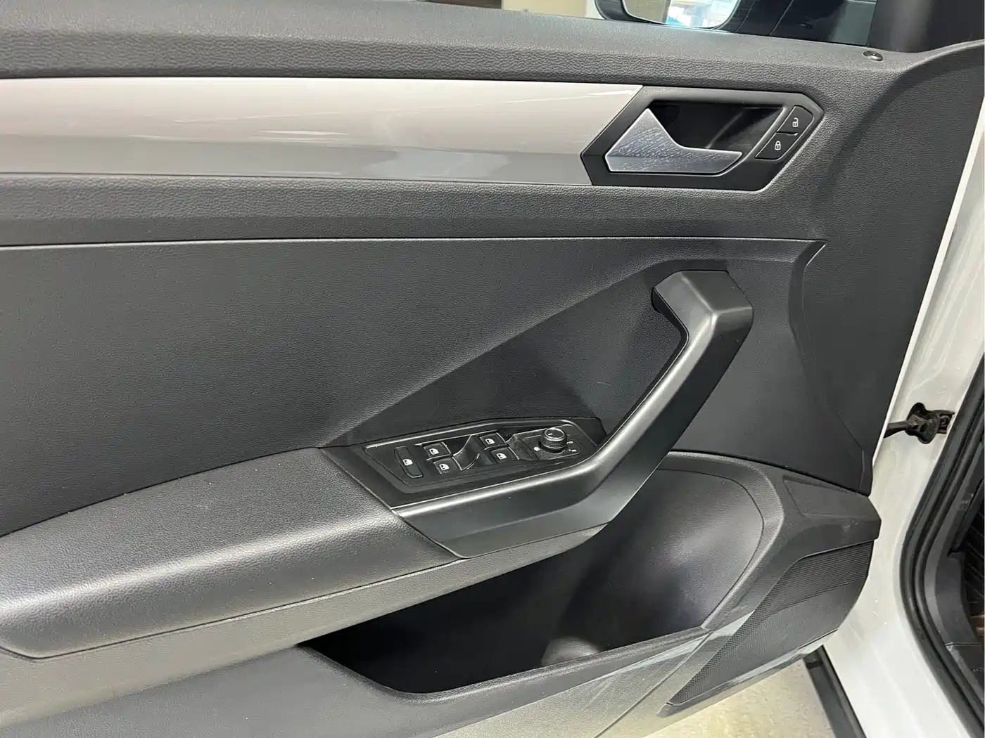 Volkswagen T-Roc, миниатюра 13