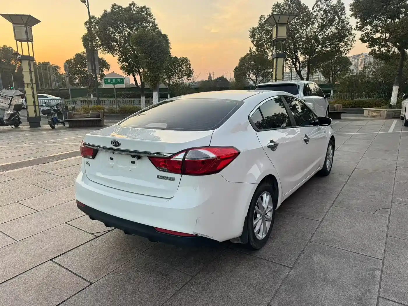 KIA K3